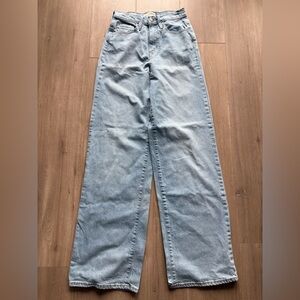 Universal Thread high rise wide leg woman’s Jeans